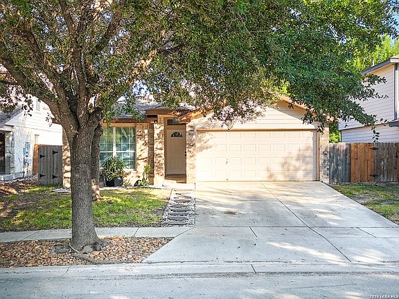 2nd image of 223 EAGLE PASS DR