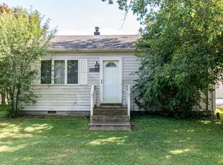 10383 W York House Rd, Beach Park, IL 60087