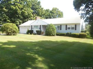38 Palmer Pl, Easton, CT 06612
