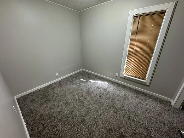 212 Main St — Photo 9