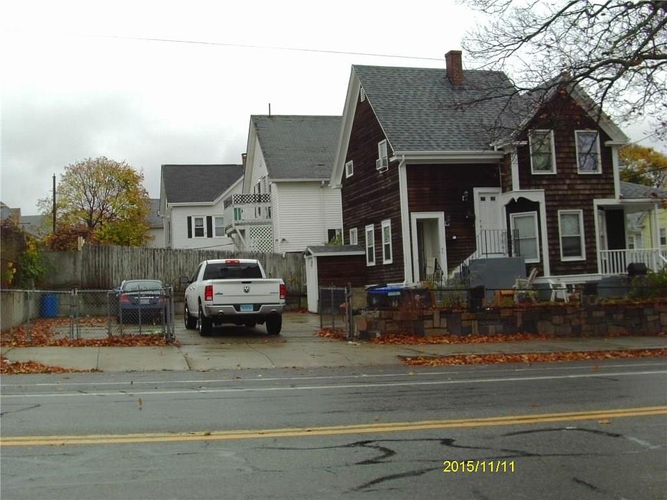 1st image of 920 Narragansett Blvd