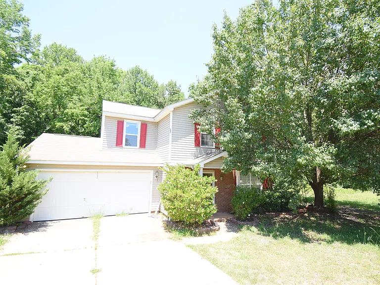 1431 Olde Justin Pl — Photo 1