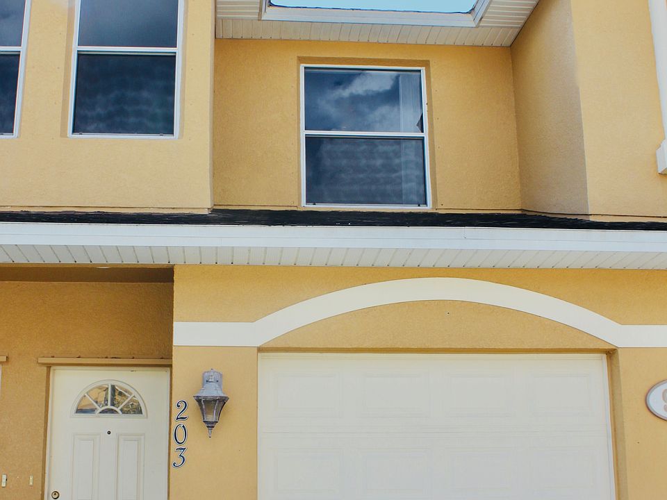 1st image of 907 Ocaso Ln Unit 203