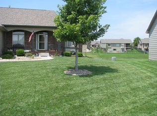 8402 W Palmetto Cir, Wichita, KS 67205