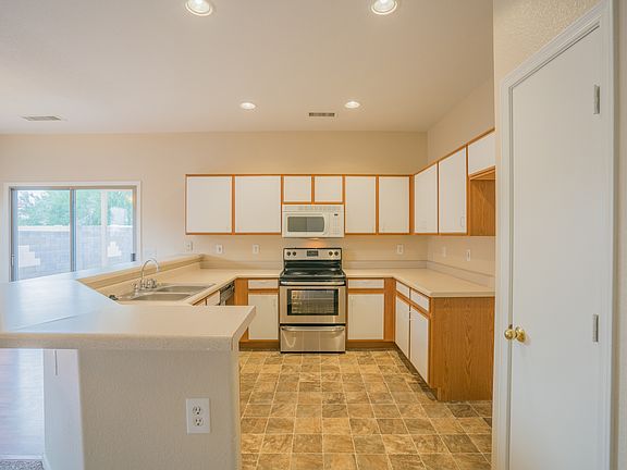 3rd image of 108 2nd Ave W