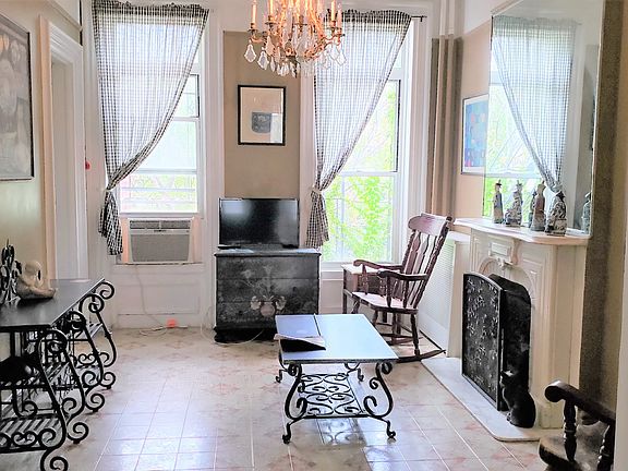 3rd image of 269 Carroll St APT 3