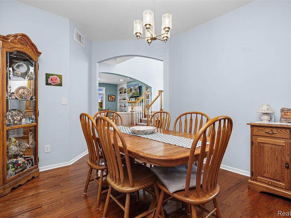 810 Wolverine Dr, photo 28