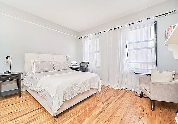 4th image of 322 E 61st St APT 2C