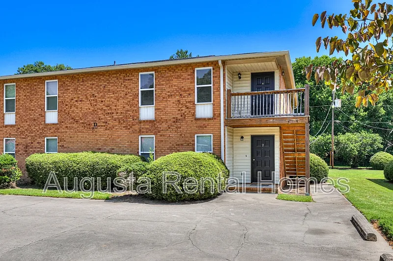 2 bed, 2.0 bath, 1105 sqft, $1,195 — Photo 3
