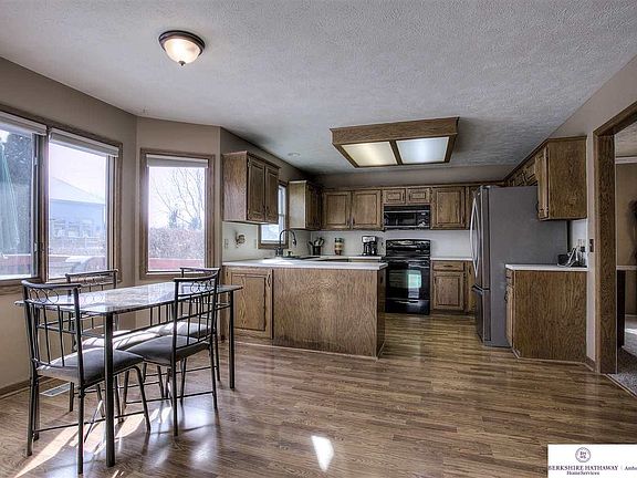4th image of 509 Deer Run Ln