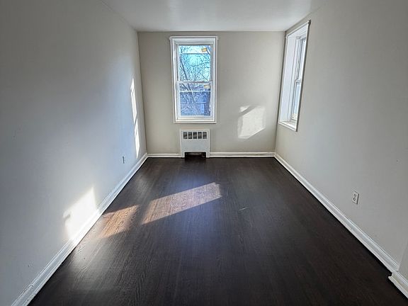 4th image of 116-118 Chancellor Ave APT 1