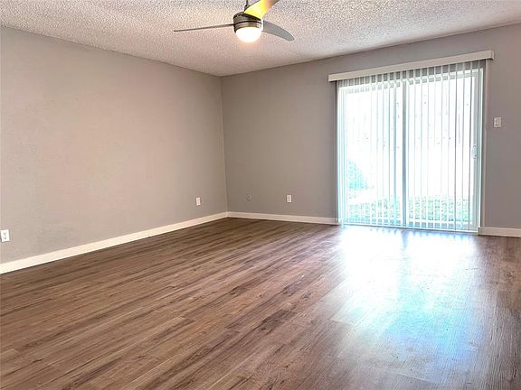 5th image of 1301 Eagle Pass Dr