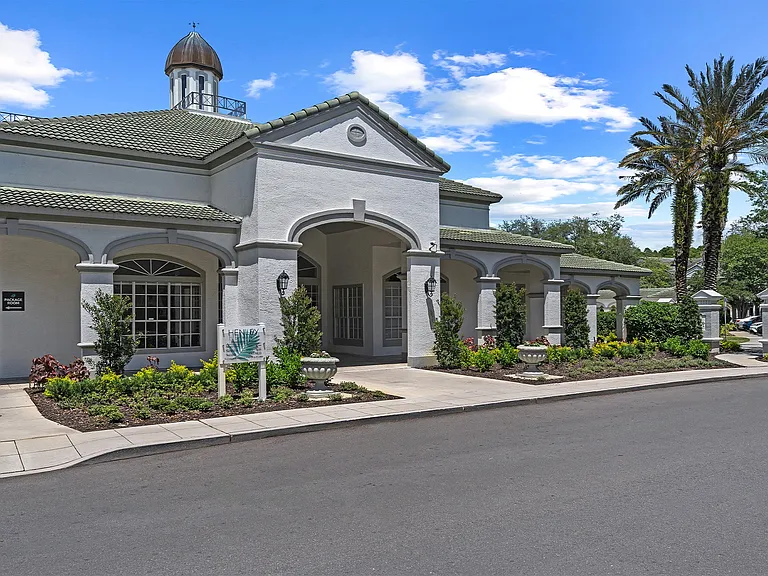 Henley Tampa Palms — Photo 34