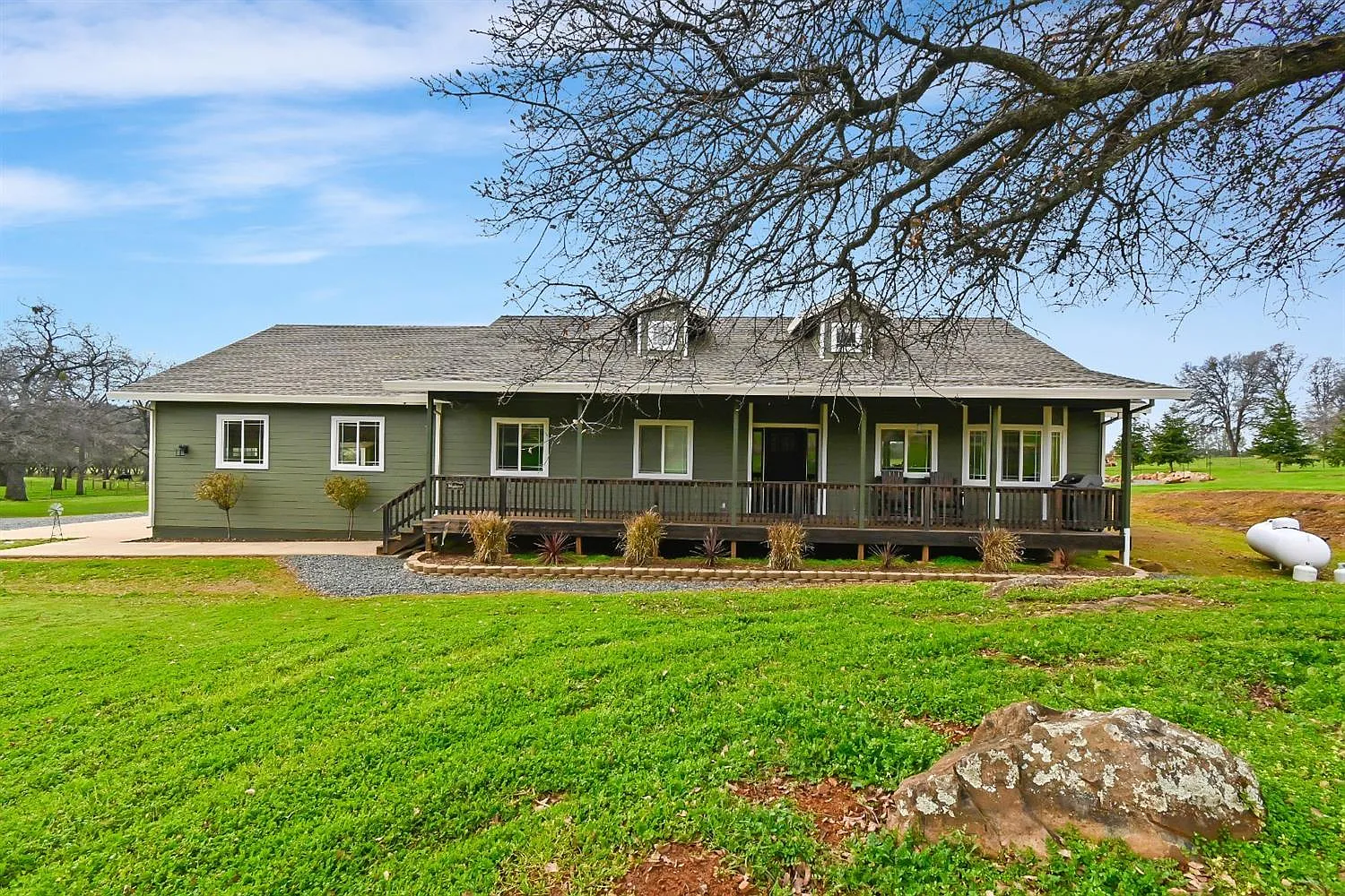 12780 Sugarloaf Ct photo 1