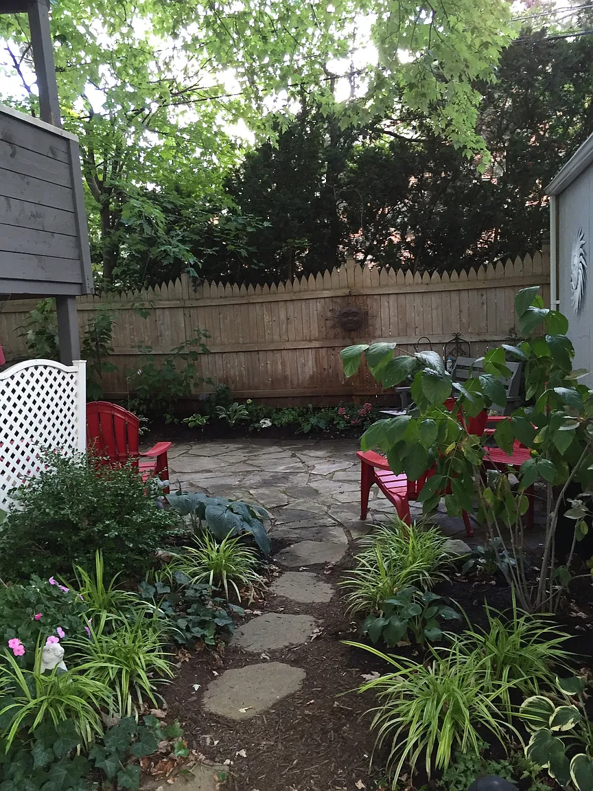 122 Inwood Blvd photo 1