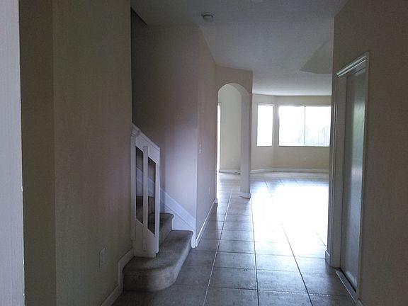 4th image of 11465 NW 71st St