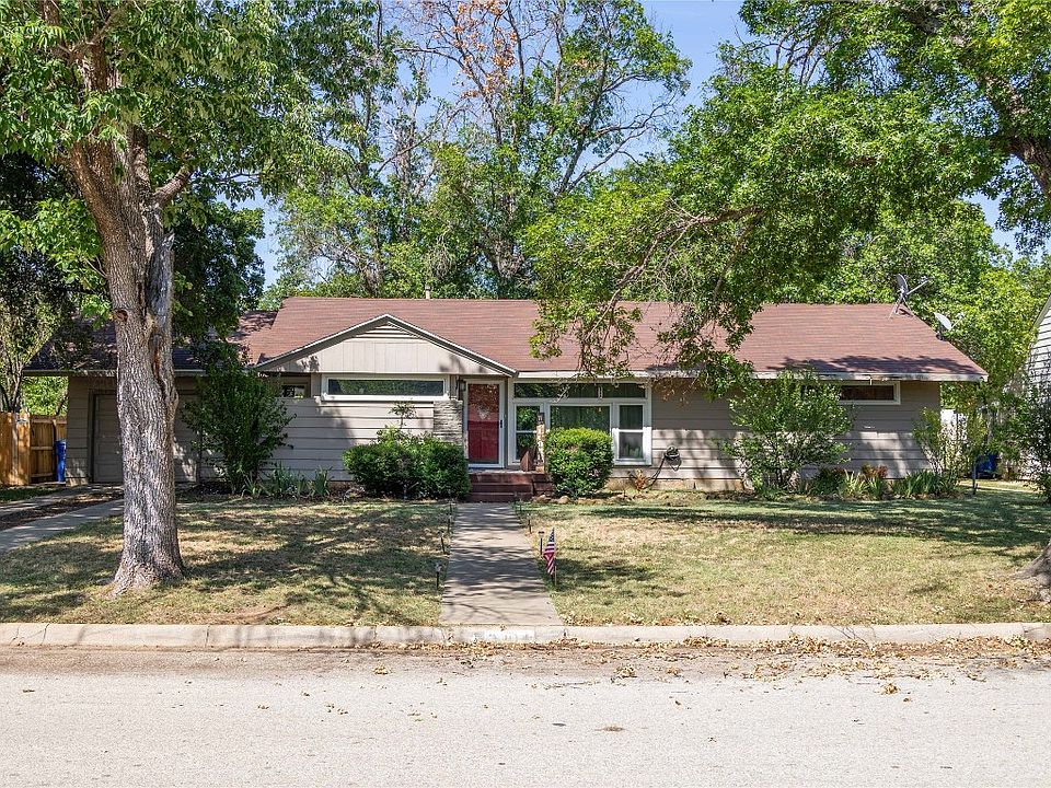 1st image of 2204 Elizabeth Dr