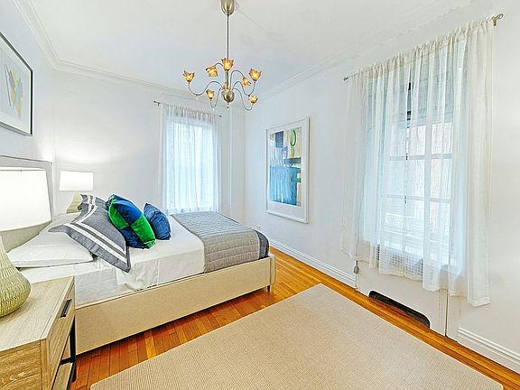 5th image of 35 W 81st St #4D