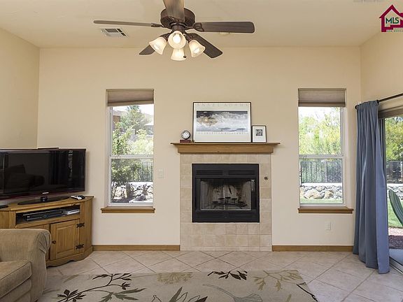 5th image of 531 La Camelia Dr