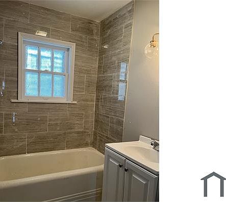 3rd image of 207 E Lister St