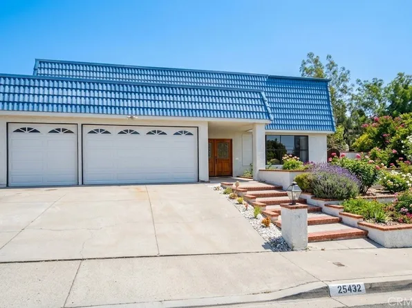 25432 Cadillac Dr, Laguna Hills, CA 92653