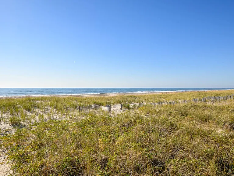863 Dune Rd — Photo 12