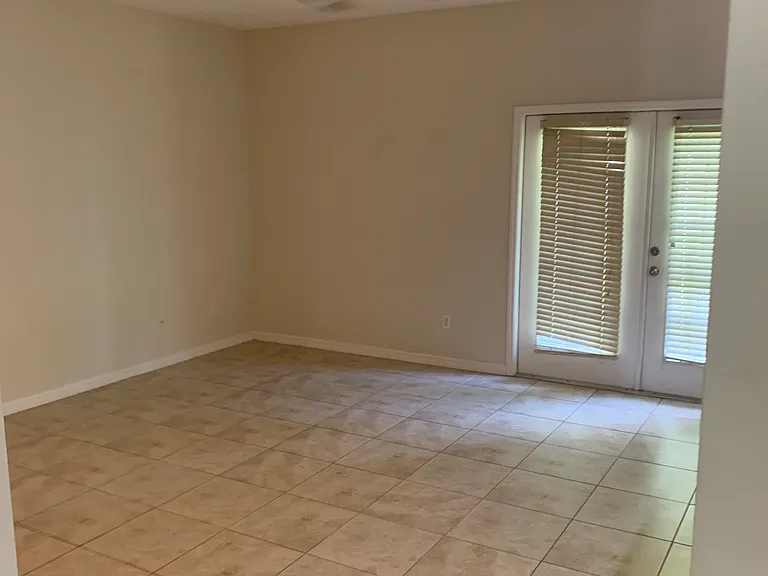 15318 Stonebriar Way — Photo 3