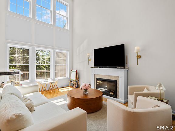 3rd image of 89 Sterling Drive #89