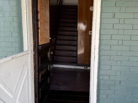 2nd image of 1009 19th St