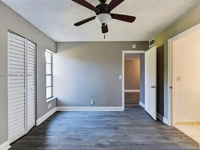 908 Twin Lakes Dr #8-C — Photo 15