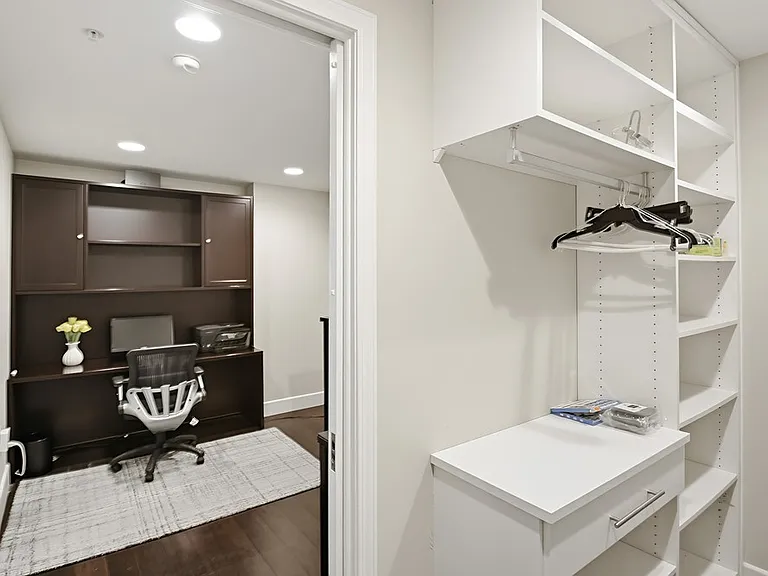 1431 Pac Hwy #415 — Photo 26