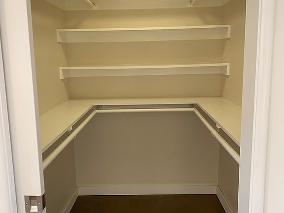 5th image of 4635 Lindblade Dr #B