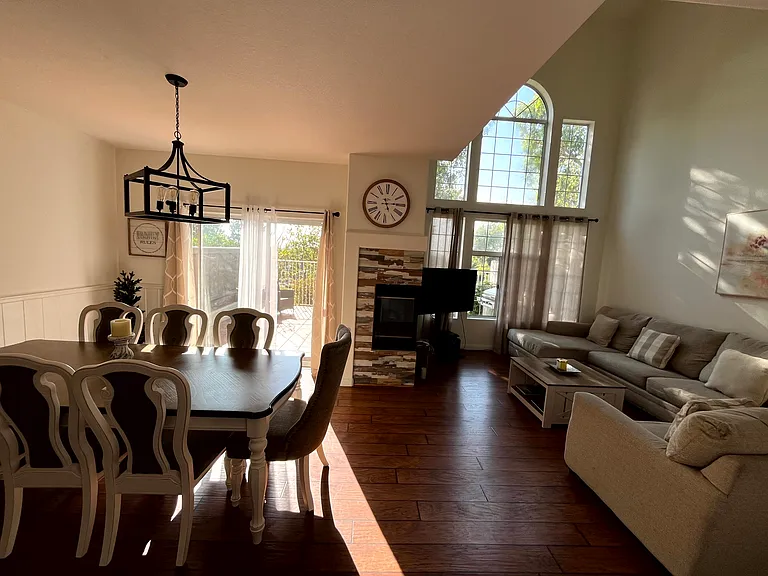 1888 Matin Cir — Photo 9