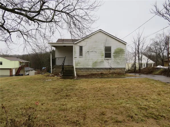 3028 Leechburg Rd, New Kensington, PA 15068
