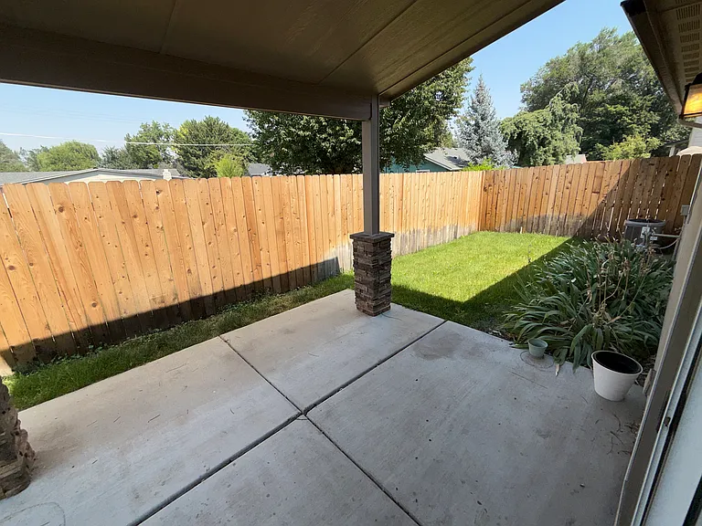 2652 N Maple Grove Rd — Photo 9