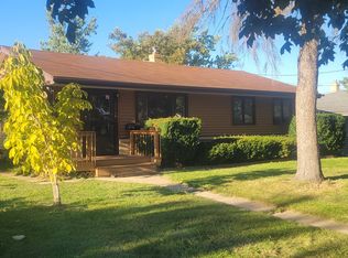 3004 Pleasant View Ave, Rockford, IL 61108