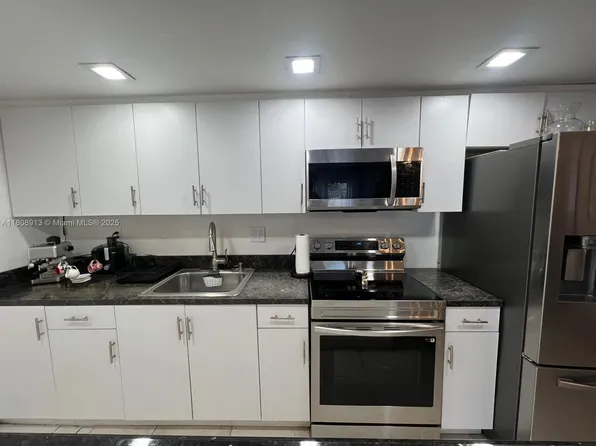 4550 NW 79th Ave APT 1D, Doral, FL 33166