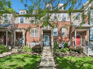 10 Thomas Ct, Grayslake, IL 60030
