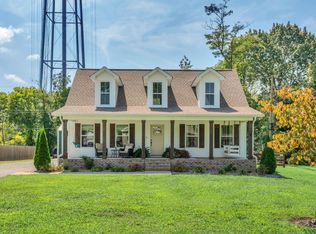 212 W South St, Greenbrier, TN 37073