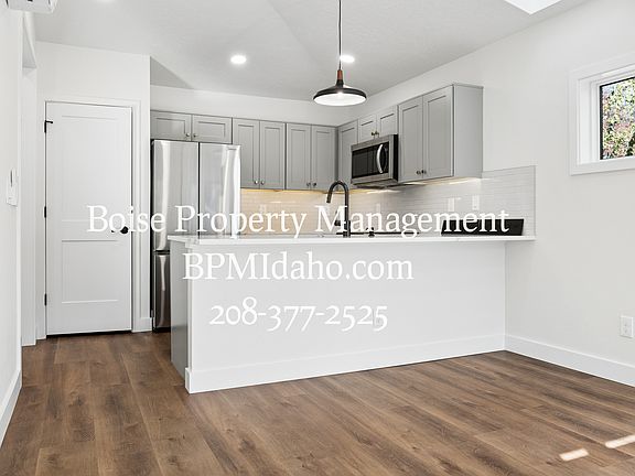 4th image of 711 Eastman St