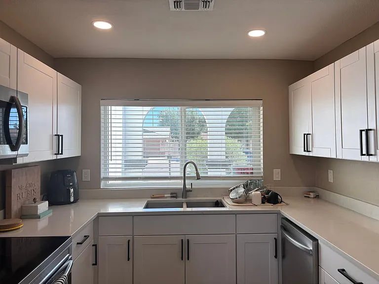 2902 W Straford Dr — Photo 6