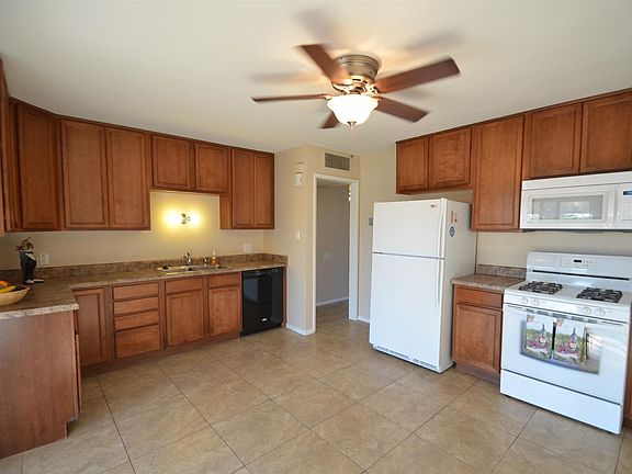 4th image of 7827 E Culver St
