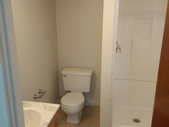 2nd image of 118 Holley St APT 4