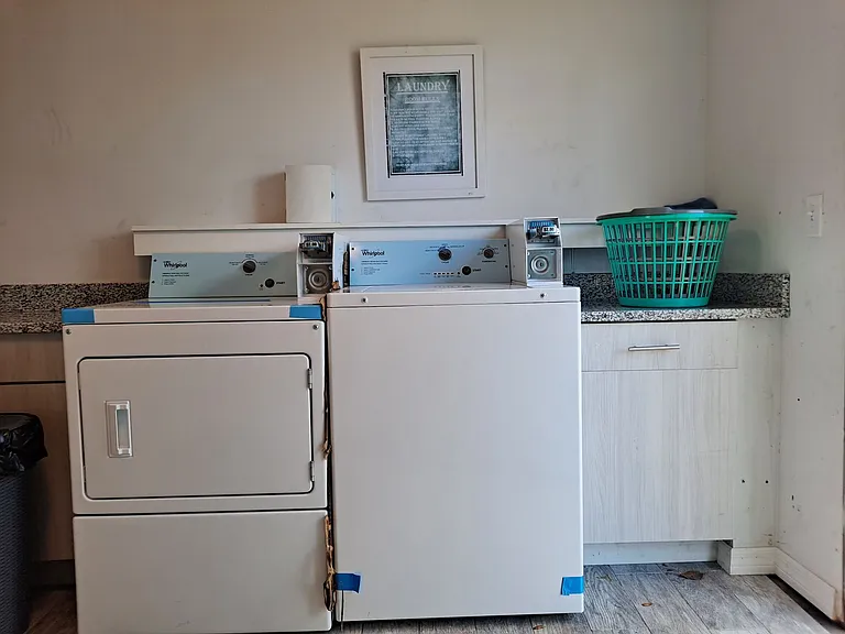 805 N Dixie Fwy #8 — Photo 14