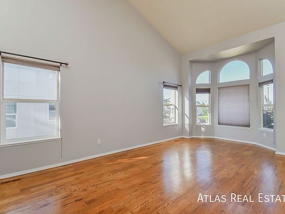 2nd image of 3055 Ellesmere Dr