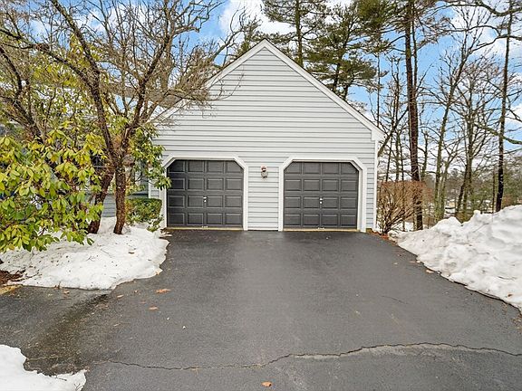 3rd image of 170 Lake Ridge Dr