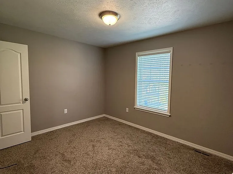 160 Sunrise Cv — Photo 21