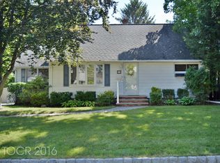 84 Westbrook Ave, Midland Park, NJ 07432