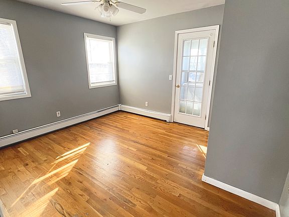 5th image of 657 N Delaware Ave Floor 2
