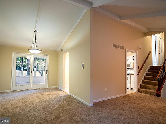 2nd image of 7917 Darien Dr